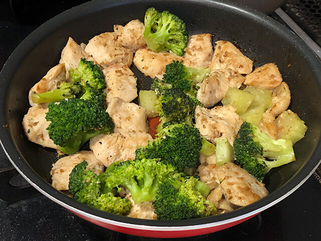 Grilled Chicken Breast with Broccoli