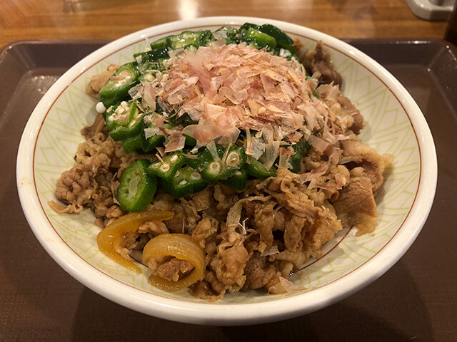 Beef Bowl with Okra and Dried Bonito Flakes