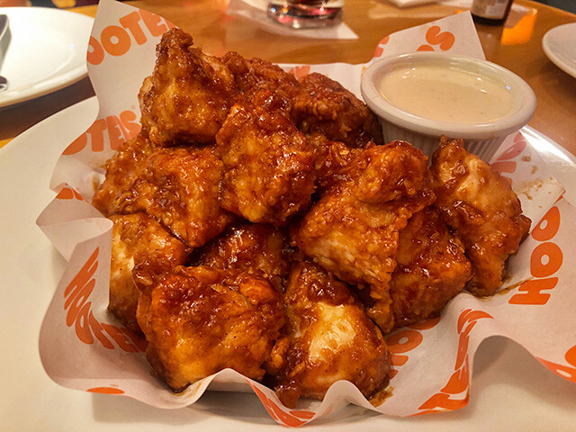 BONELESS WINGS