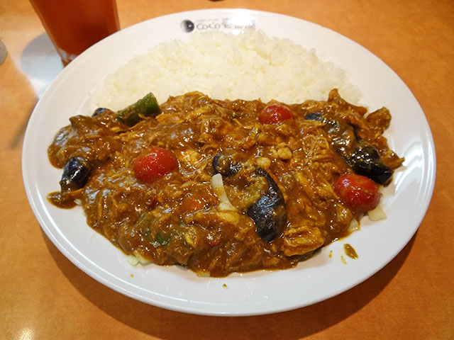 Chicken and Summer Vegetables Curry with Various Toppings