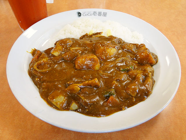 Half Order Beef Curry with Beef Giblets, Vegetables, and Cheese