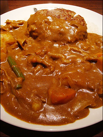 Shabu-Shabu Beef Curry with Hamburger, Vegetables, and Cheese
