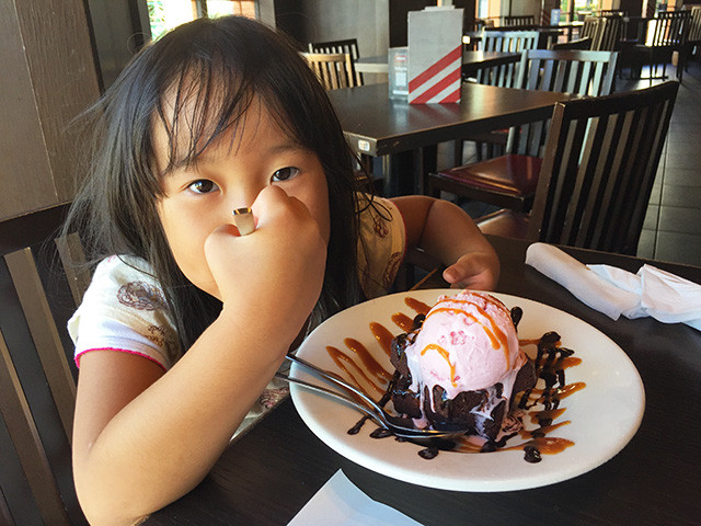 Daughter MaCHO Eating BROWNIE OBSESSION