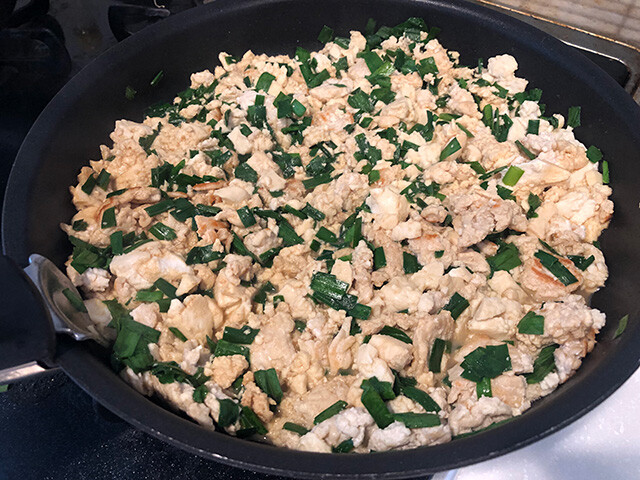 Stir-Fried Minced Chicken Breast with Chinese Chive and Tofu