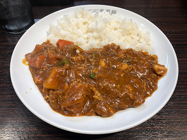 Mini Beef Curry with Stewed Chicken and Vegetables