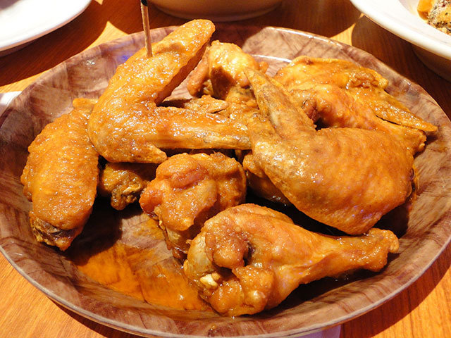 CHICKEN WINGS