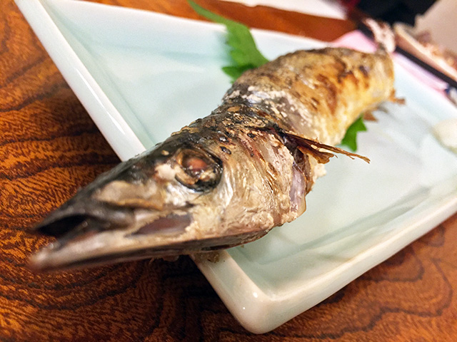 Broiled Saury with Salt