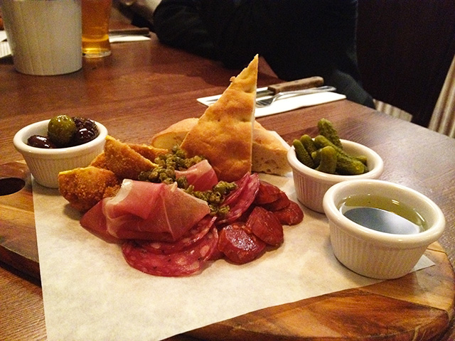 Snacks of Builders Arms