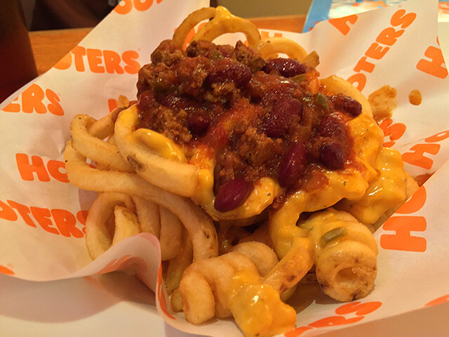 CHILI & CHEESE CURLY FRIES