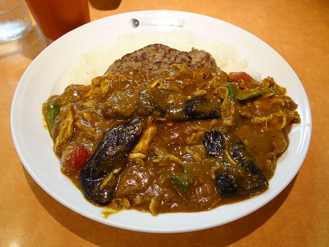 Chicken and Summer Vegetables Curry with Various Toppings