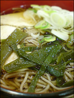 Soba with Chicken and Wakame