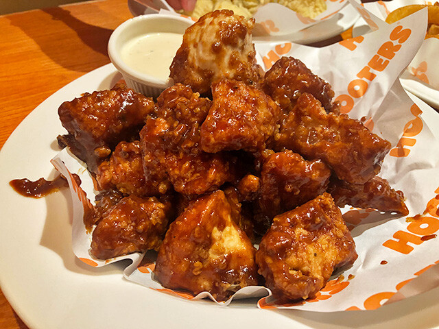 BONELESS WINGS