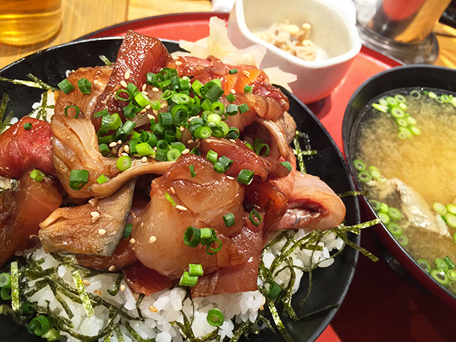 Seasoned Seafood Rice Bowl