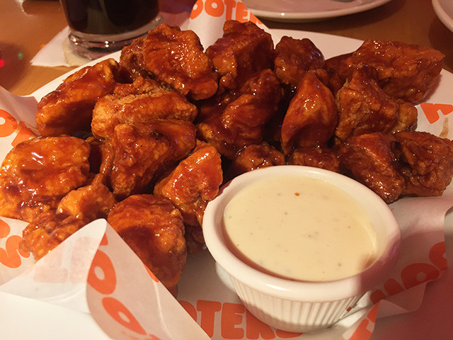 BONELESS WING