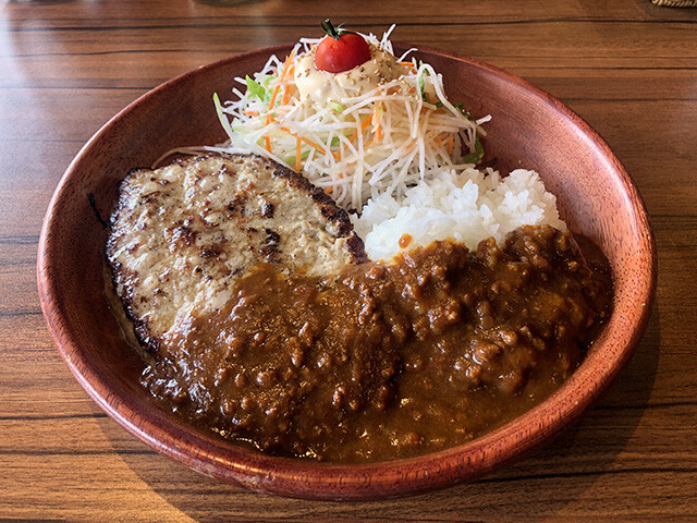 Curry Burg Dish