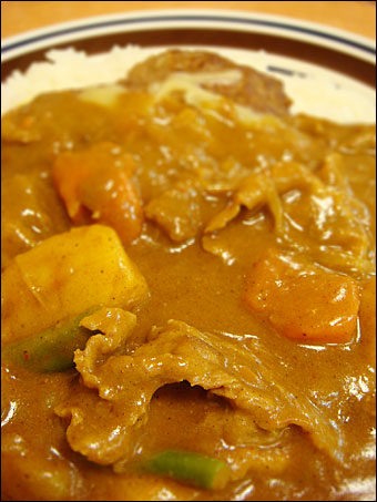 Shabu-Shabu Beef Curry with Hamburger, Vegetables, and Cheese