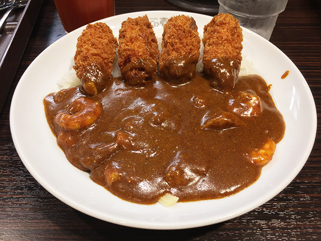 Fried Oyster Curry with Stewed Shrimps and Cheese