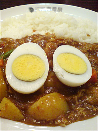 Stewed Chicken Curry with Vegetables and Boiled Egg
