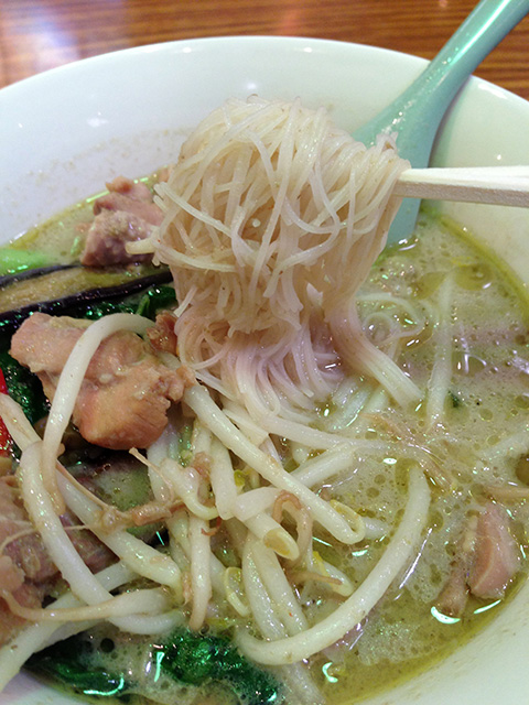 SEN-MEE KAENG KHEAW WAN