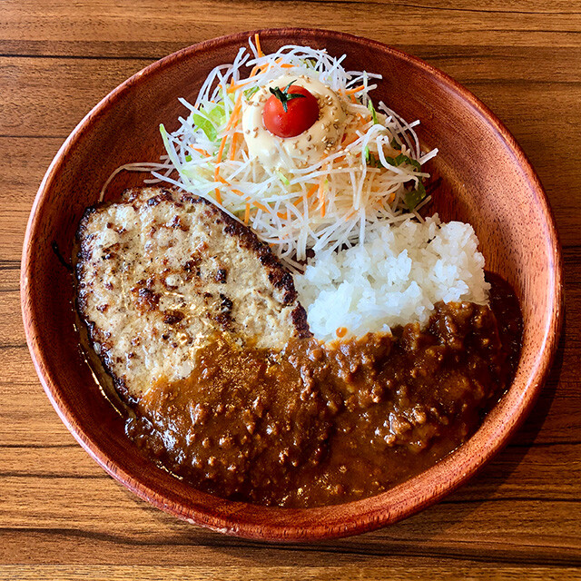 Curry Burg Dish