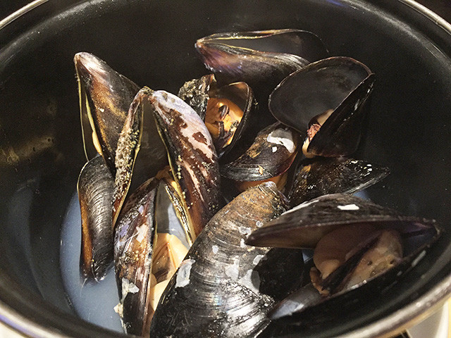 Steamed Mussels