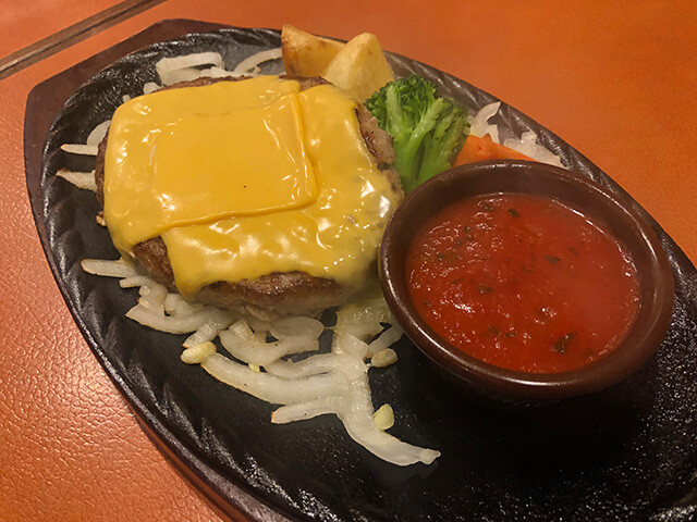 Hamburger with Cheese