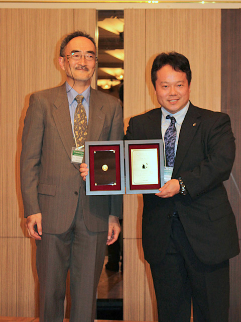 Prof. Yamaguchi and Dr. MaCHO