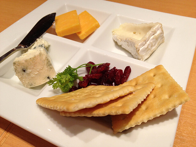 Assorted Cheeses with Crackers