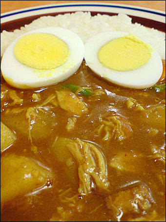 Boiled Chicken Curry with a Boiled Egg and Vegetables