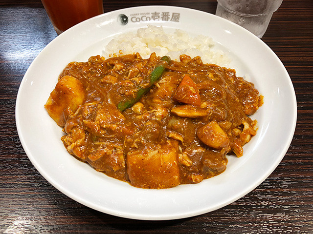 Half Order Beef Curry with Stewed Chicken and Vegetables