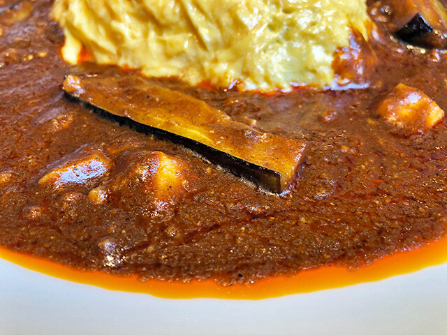 Mapo Eggplant Tofu Omelet Curry with 16-Multigrain Rice