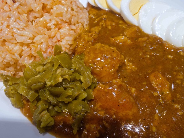 ひき肉ライス,ゆで卵,ハラペーニョ 2_edit