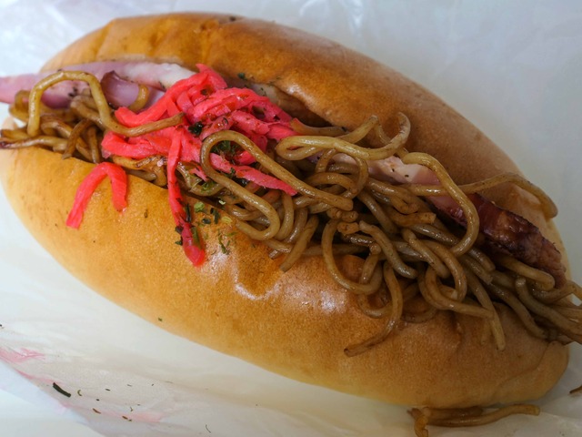 焼きそばパン 4_edit