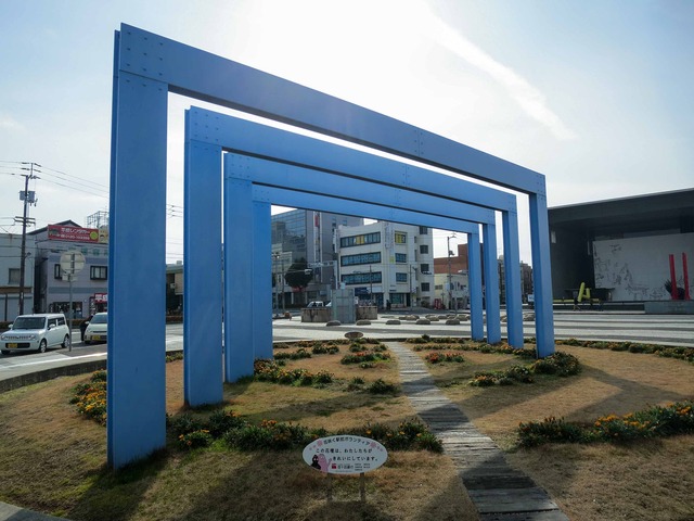 JR 丸亀駅前 4_edit