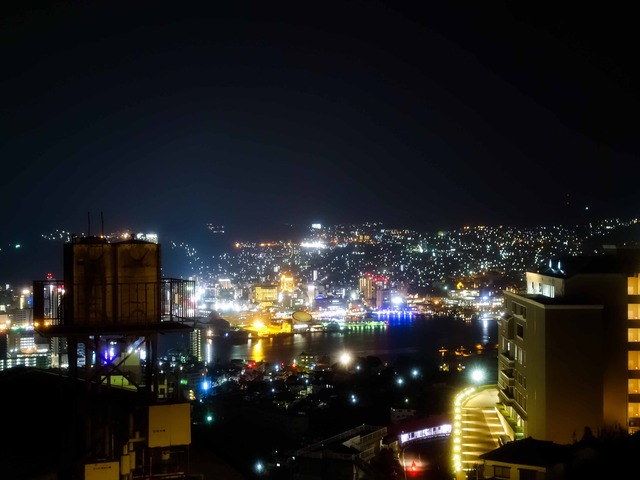 部屋からみえる夜景 2_edit