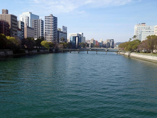 東広島橋から見た京橋川 2_edit