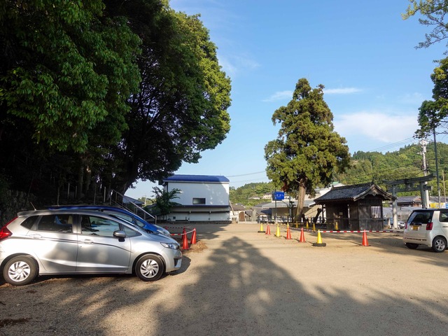 店前の神社 1_edit