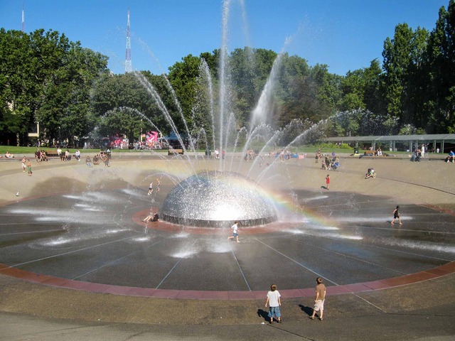 Seattle Center_International Fountain 2_edit