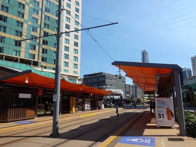Surfers Paradise 駅 2_edit