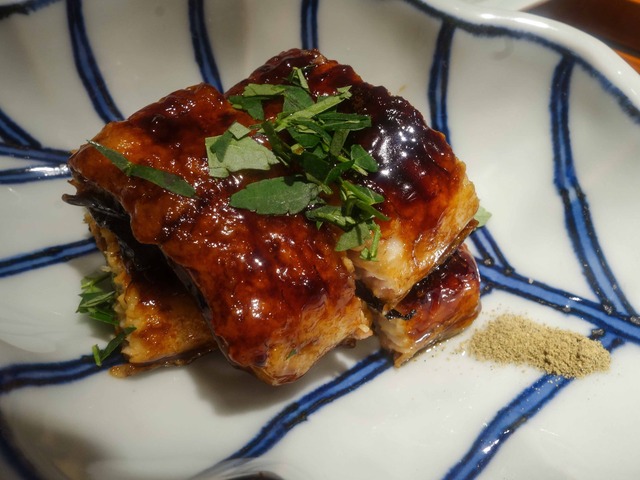 琵琶湖産天然うなぎの蒲焼き 4_edit