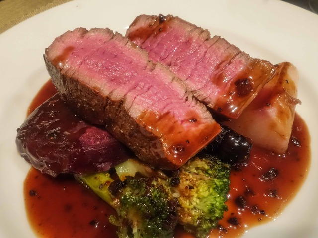 牛ヒレ肉のロースト 1_edit