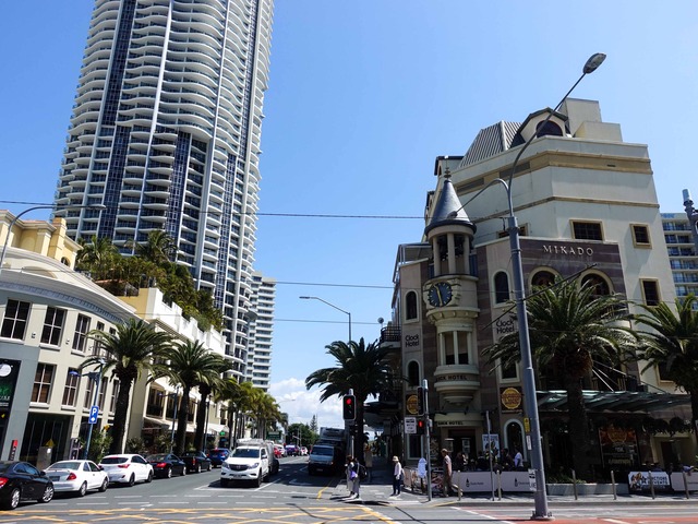 Elkhorn Ave と Surfers Paradise Blvd の交差点 5_edit