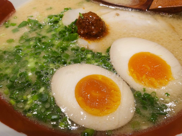 半熟煮卵ラーメン 2_edit