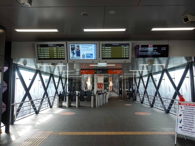Helensvale 駅 5_edit