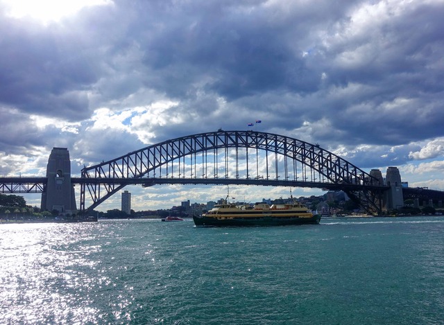 Circular Quay からハーバーブリッジを望む 35_edit