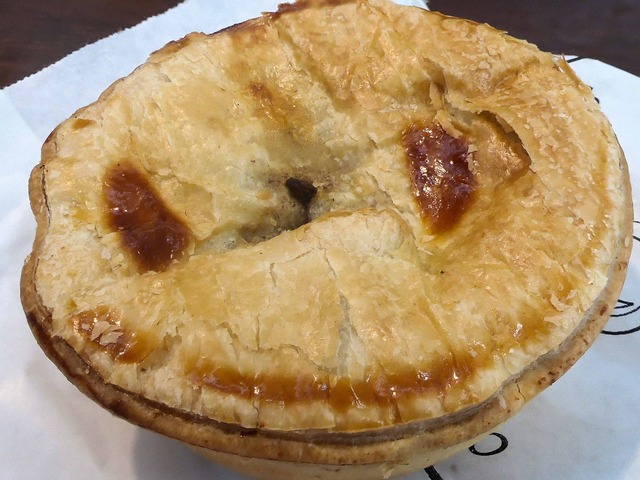 Aussie Beef Pie 2_edit
