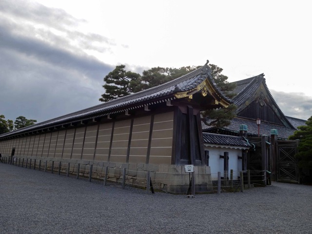 二の丸御殿の築地塀 1_edit