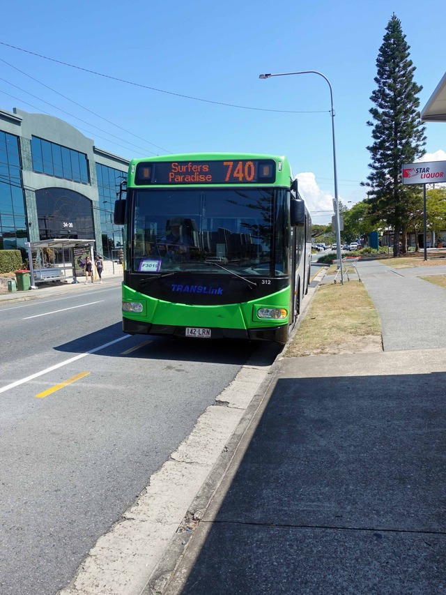 バス(Route 740)_edit