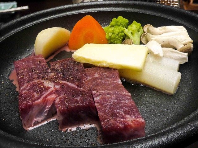 国産牛肉陶板焼き_edit