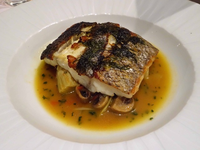 本日のお魚料理(スズキ) 1_edit
